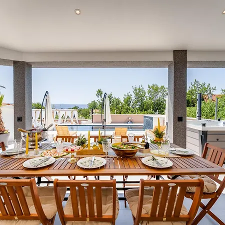 Апартаменты Dvor Aaki *