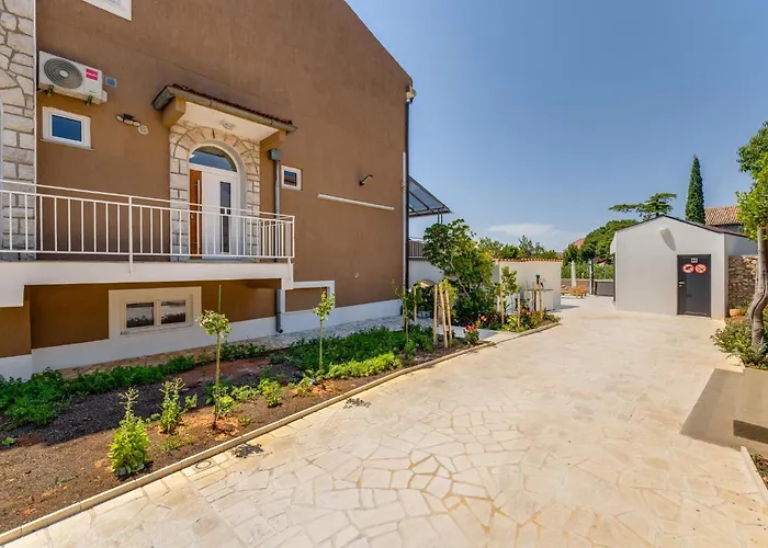 Dvor Aaki Apartament