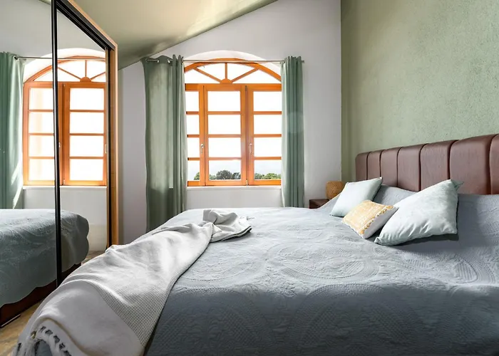 Dvor Aaki * Novi Vinodolski