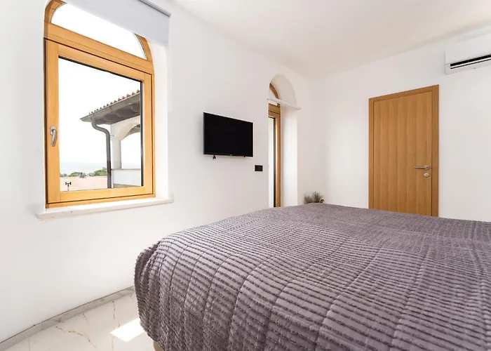 Dvor Aaki Apartament *