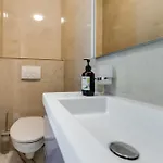 Appartement Dvor Aaki *
