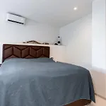 Appartement Dvor Aaki *