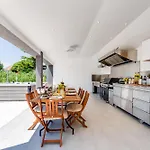 Appartement Dvor Aaki