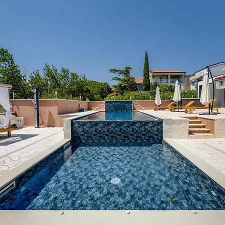 Dvor Aaki 아파트 노비비노돌스키