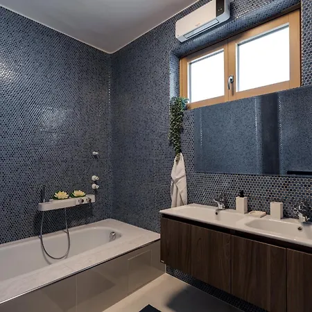 Dvor Aaki نوفي فينودولسكي