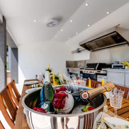 Dvor Aaki شقة نوفي فينودولسكي