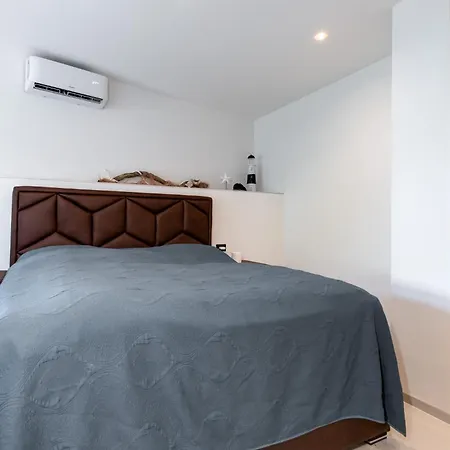 Appartement Dvor Aaki *