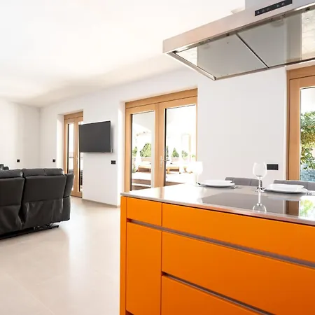 Dvor Aaki * نوفي فينودولسكي