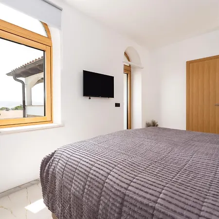 Dvor Aaki Appartement *