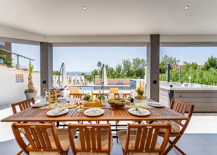 Apartment Dvor Aaki *