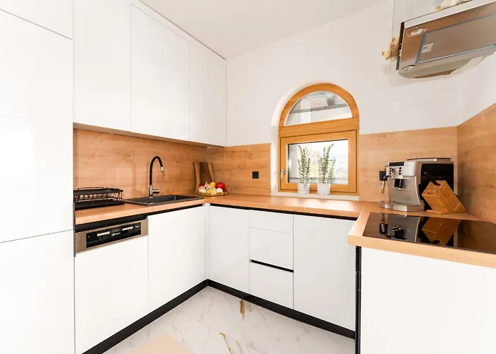 Dvor Aaki Apartment Novi Vinodolski